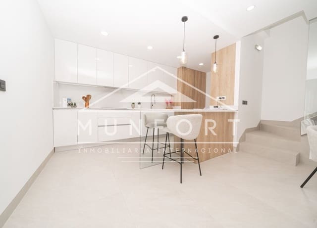 3 makuuhuone Omakotitalo myytävänä paikassa Benijófar mukana uima-altaan - 465 000 € (Ref: 9296346)