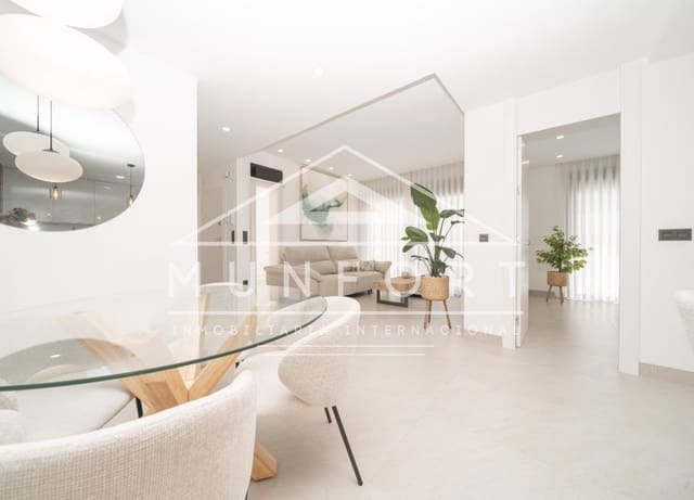 3 makuuhuone Omakotitalo myytävänä paikassa Benijófar mukana uima-altaan - 465 000 € (Ref: 9296346)