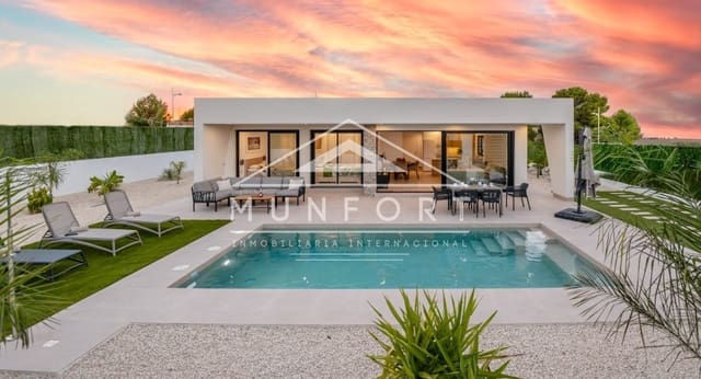 2 soverom Villa til salgs i Calasparra med svømmebasseng - € 305 000 (Ref: 9301803)