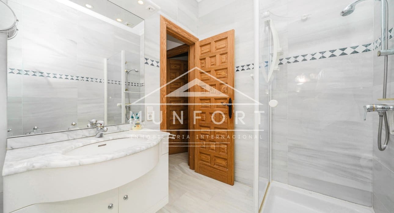 6 slaapkamer Villa te koop in La Manga del Mar Menor - € 879.900 (Ref: 9311602)