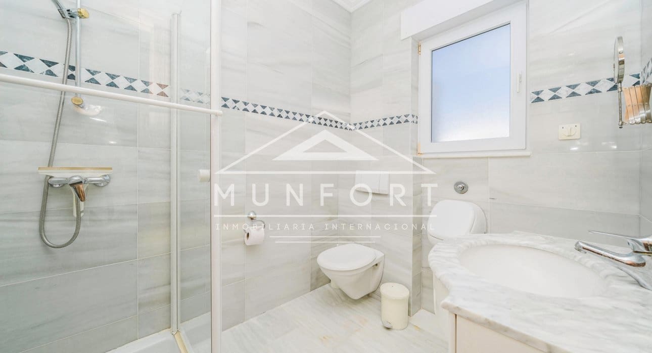 6 slaapkamer Villa te koop in La Manga del Mar Menor - € 879.900 (Ref: 9311602)