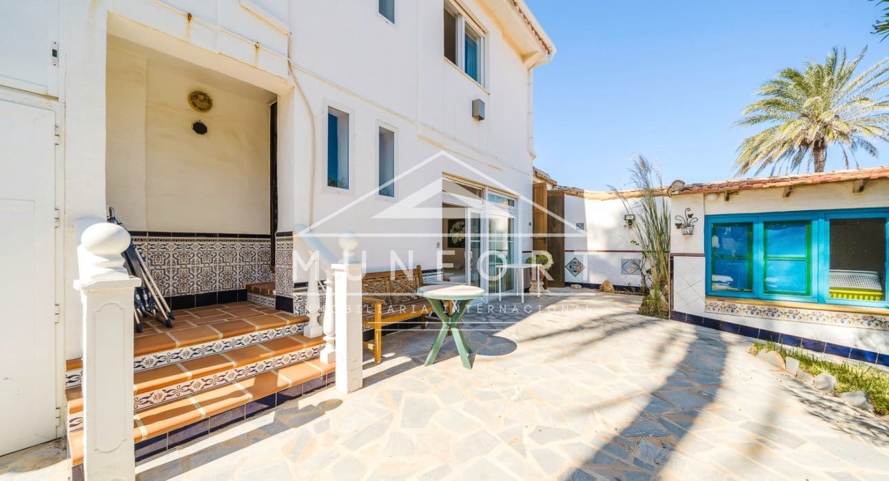 6 slaapkamer Villa te koop in La Manga del Mar Menor - € 879.900 (Ref: 9311602)