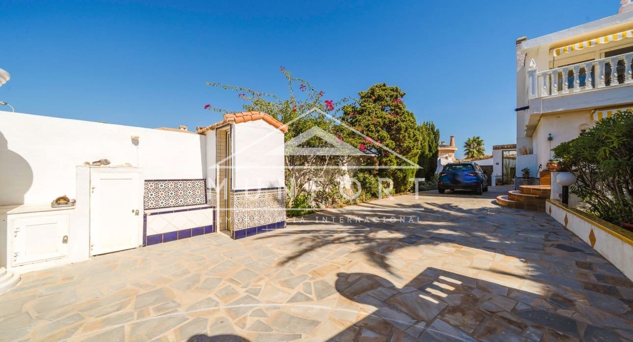 6 slaapkamer Villa te koop in La Manga del Mar Menor - € 879.900 (Ref: 9311602)