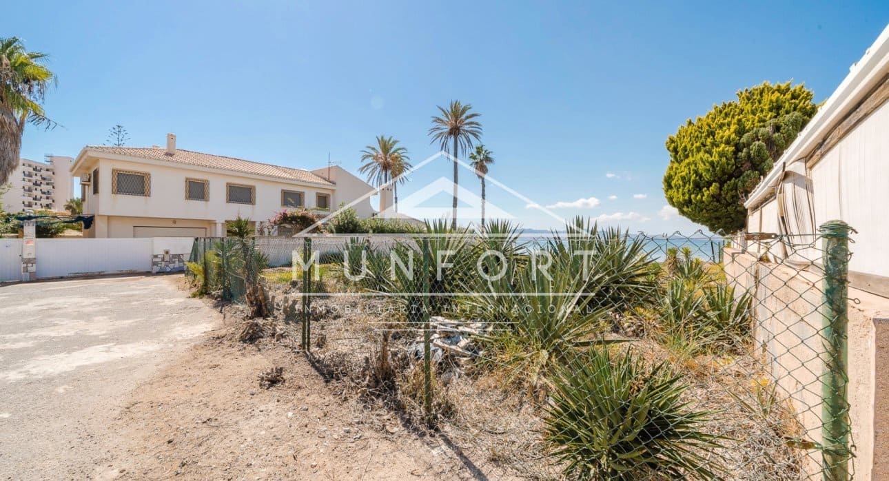 Building Plot for sale in La Manga del Mar Menor - € 879,900 (Ref: 9314326)