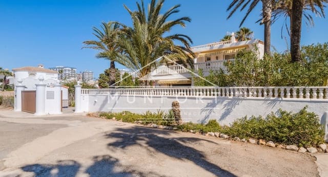 Building Plot for sale in La Manga del Mar Menor - € 879,900 (Ref: 9314326)