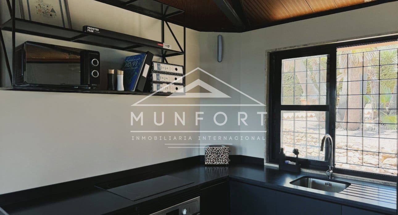 2 bedroom Semi-detached Villa for rent in Dehesa de Campoamor with pool - € 1,499 (Ref: 9314513)