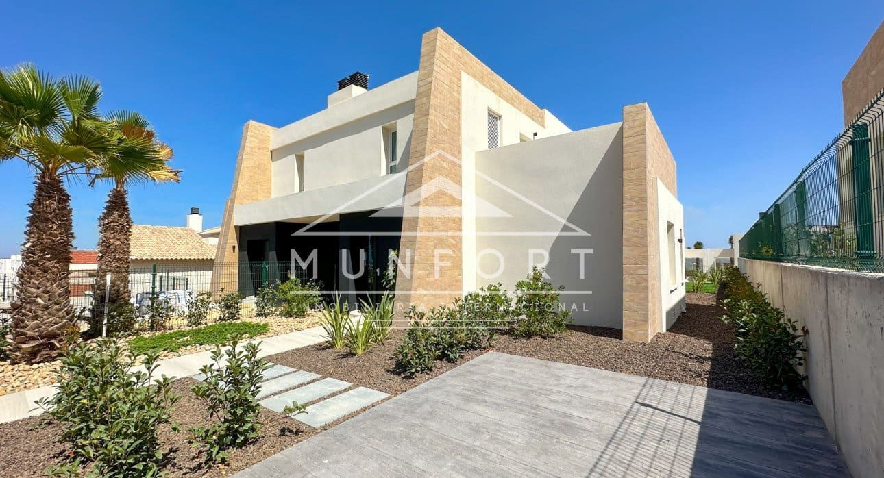 3 quarto Moradia para venda em Algorfa com piscina - 599 000 € (Ref: 9315237)