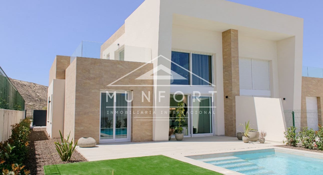 Chalet de 3 habitaciones en Algorfa en venta con piscina - 495.000 € (Ref: 9315238)