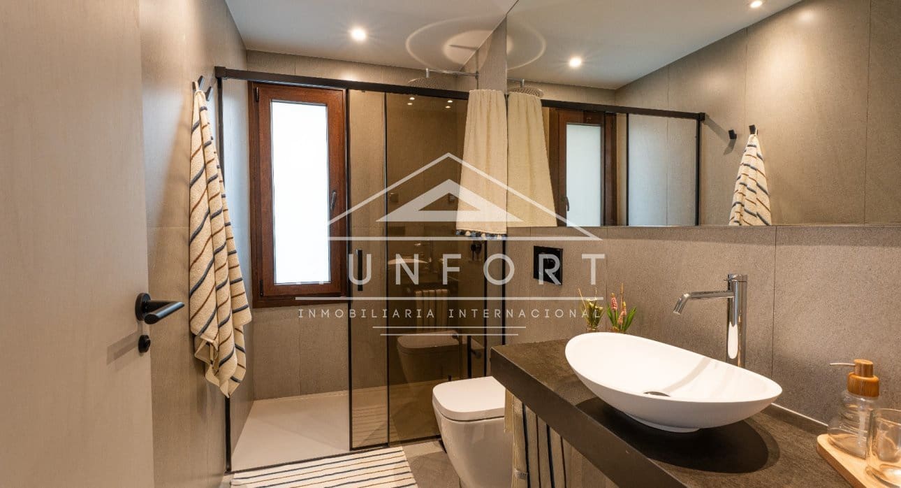 3 bedroom Villa for sale in Algorfa with pool - € 550,000 (Ref: 9319891)