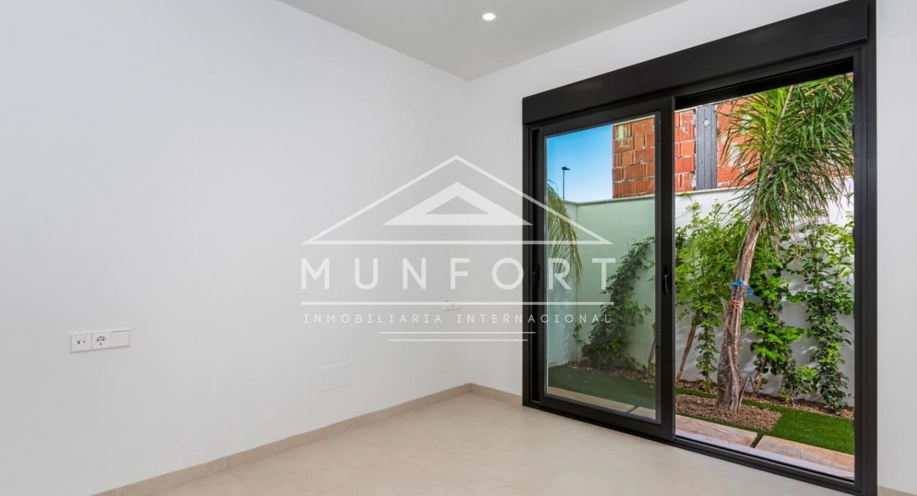 3 bedroom Bungalow for sale in Pilar de la Horadada with pool - € 339,900 (Ref: 9325538)