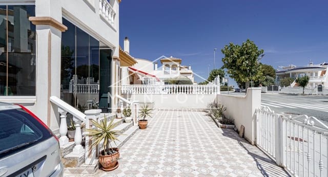 3 slaapkamer Villa te koop in Pinar de Campoverde, Pilar de la Horadada met zwembad - € 249.900 (Ref: 9336951)