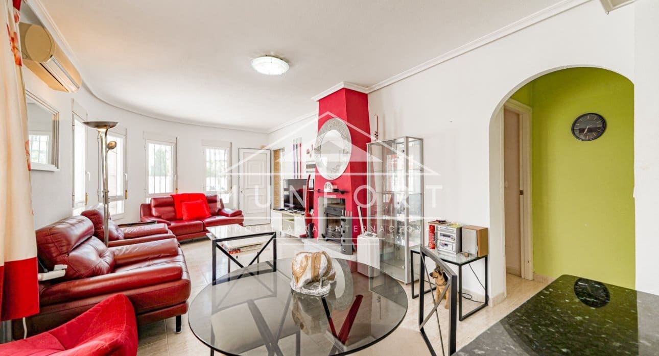 3 soveværelse Villa til salg i Pinar de Campoverde med swimmingpool - € 249.900 (Ref: 9336951)