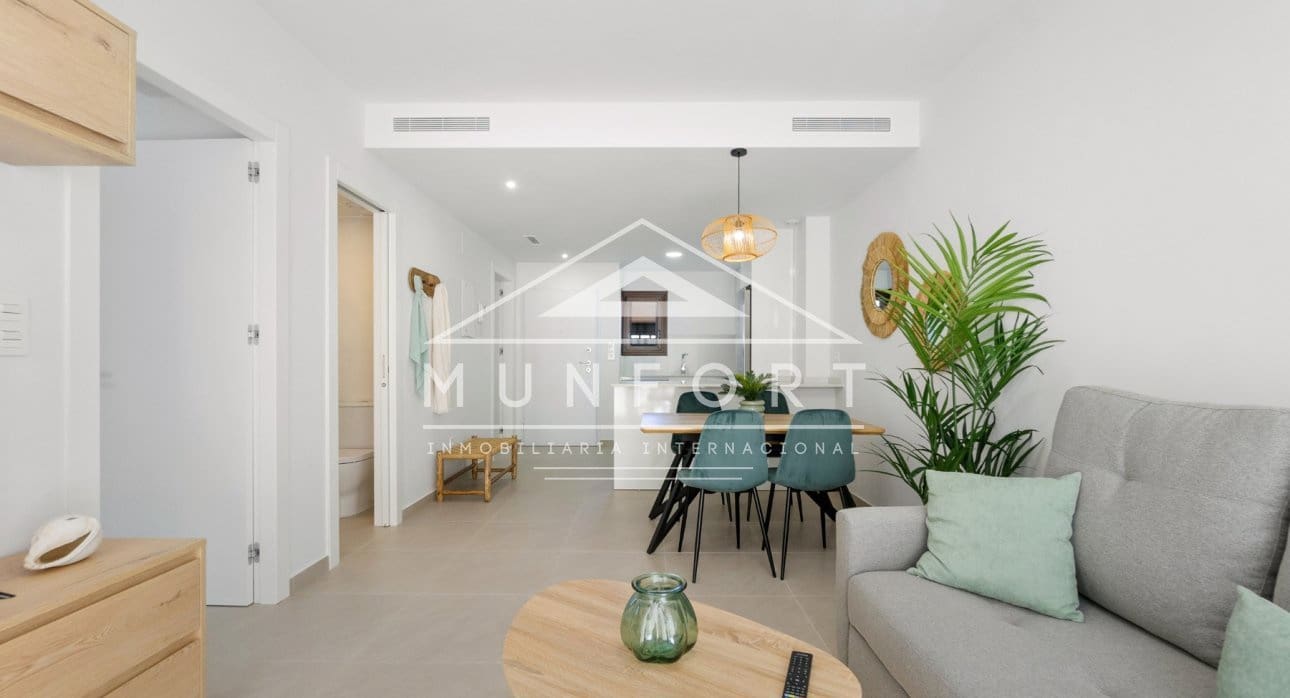 3 slaapkamer Halfvrijstaande villa te koop in San Pedro del Pinatar met zwembad - € 350.000 (Ref: 9337056)