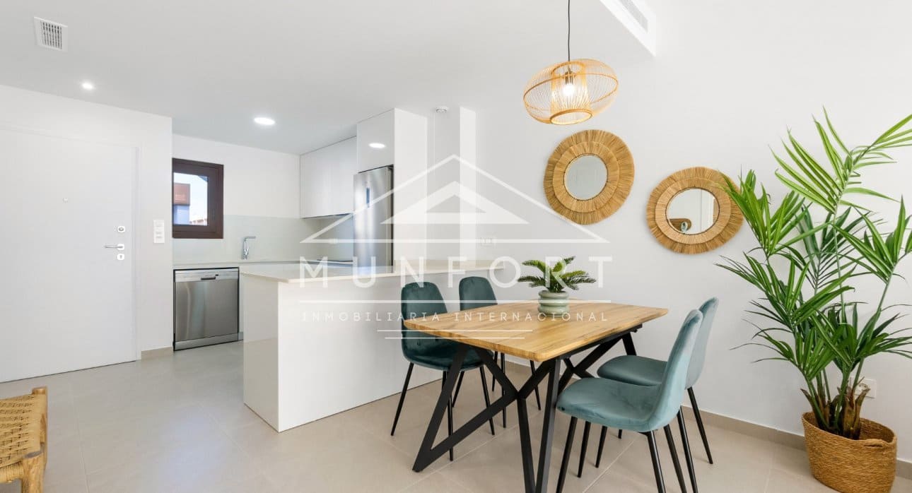 3 slaapkamer Halfvrijstaande villa te koop in San Pedro del Pinatar met zwembad - € 350.000 (Ref: 9337056)