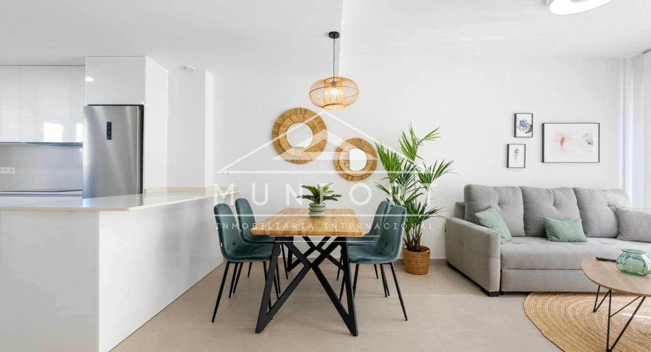 3 slaapkamer Halfvrijstaande villa te koop in San Pedro del Pinatar met zwembad - € 350.000 (Ref: 9337056)