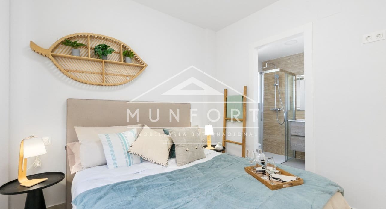 3 slaapkamer Halfvrijstaande villa te koop in San Pedro del Pinatar met zwembad - € 350.000 (Ref: 9337056)