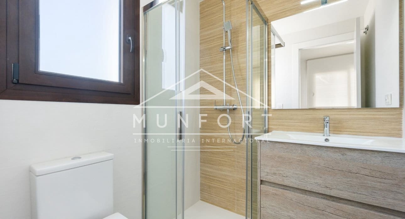 3 slaapkamer Halfvrijstaande villa te koop in San Pedro del Pinatar met zwembad - € 350.000 (Ref: 9337056)