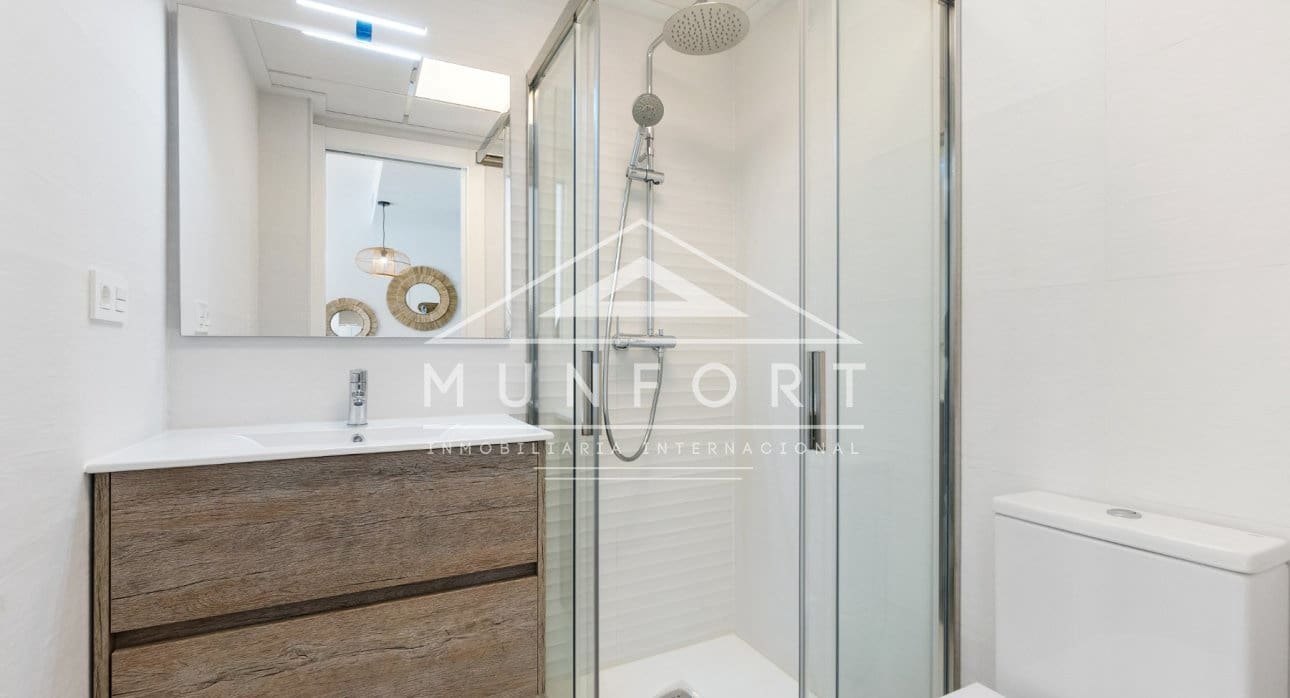 3 slaapkamer Halfvrijstaande villa te koop in San Pedro del Pinatar met zwembad - € 350.000 (Ref: 9337056)