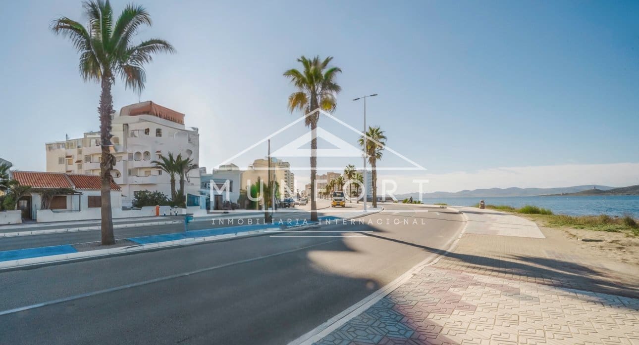 1 slaapkamer Appartement te koop in La Manga del Mar Menor met zwembad - € 225.000 (Ref: 9340351)