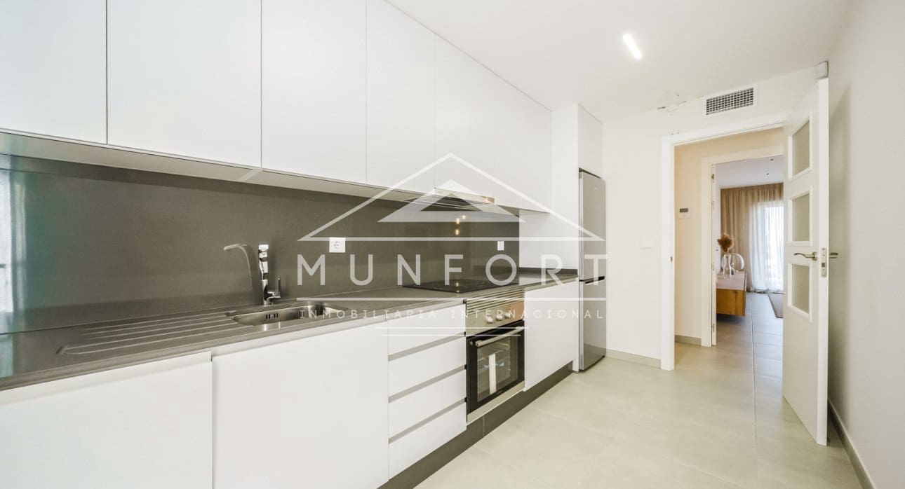 2 slaapkamer Appartement te koop in La Manga del Mar Menor met zwembad - € 238.000 (Ref: 9340352)