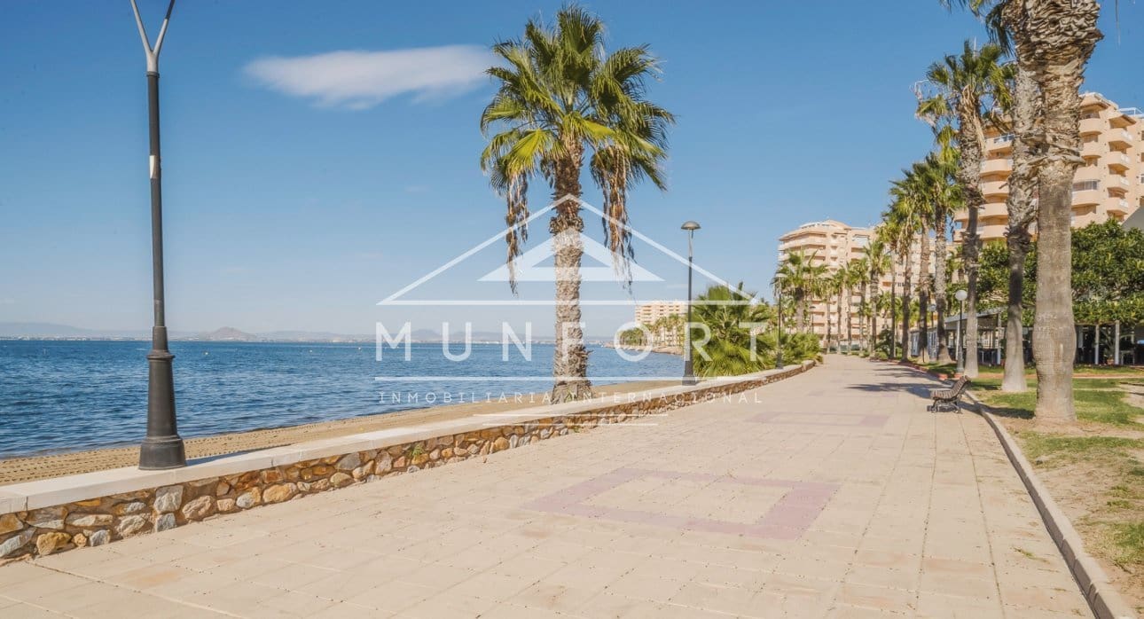 2 slaapkamer Appartement te koop in La Manga del Mar Menor met zwembad - € 238.000 (Ref: 9340352)