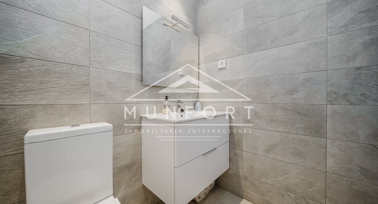 3 slaapkamer Penthouse te koop in La Manga del Mar Menor met zwembad - € 510.000 (Ref: 9340353)