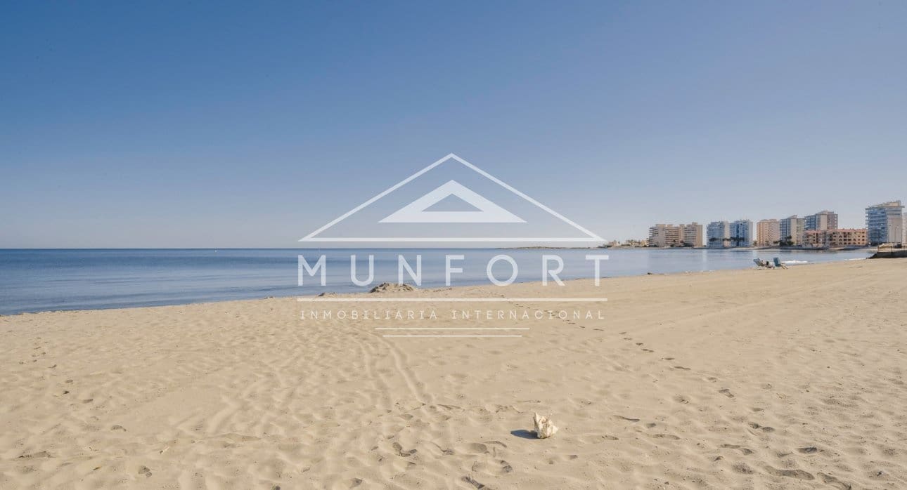 3 slaapkamer Penthouse te koop in La Manga del Mar Menor met zwembad - € 510.000 (Ref: 9340353)