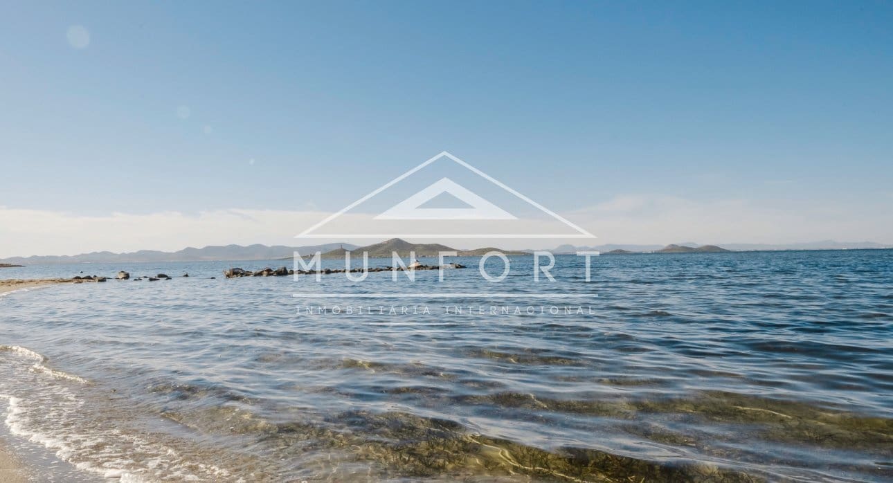 3 slaapkamer Penthouse te koop in La Manga del Mar Menor met zwembad - € 510.000 (Ref: 9340353)