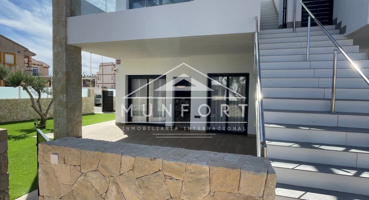 3 slaapkamer Halfvrijstaande villa te koop in Orihuela met zwembad - € 355.000 (Ref: 9343481)