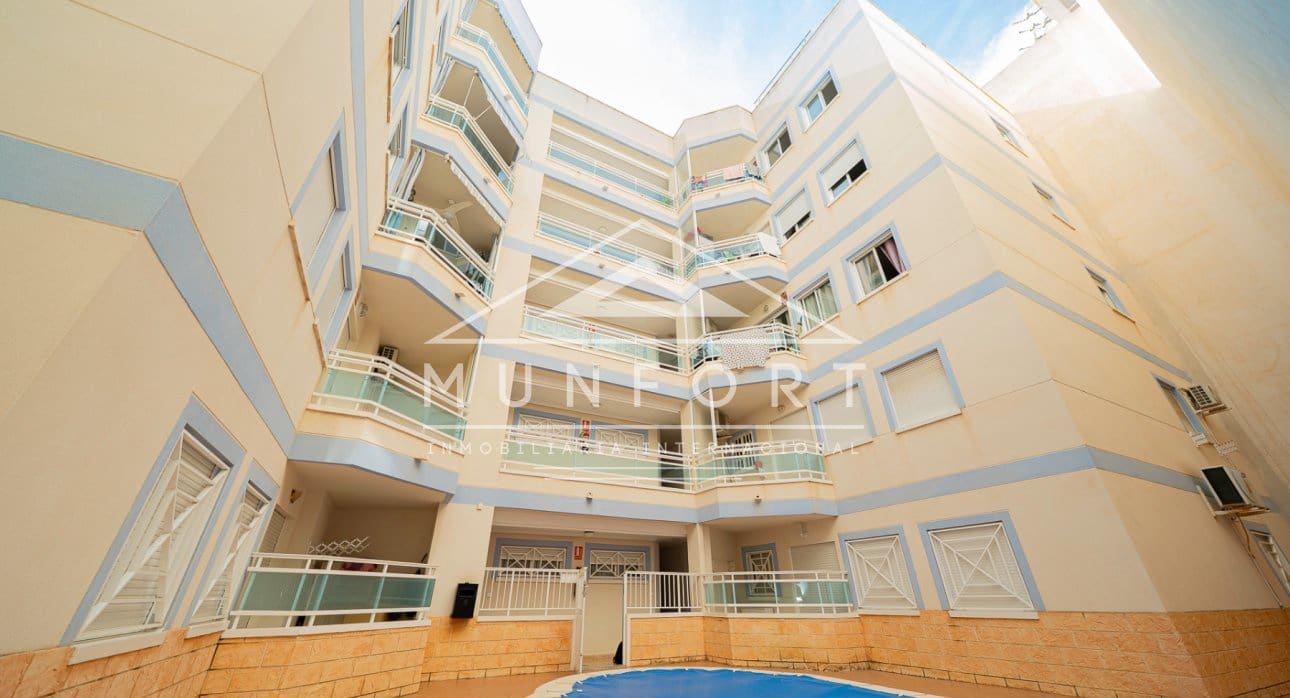 2 slaapkamer Appartement te koop in Torrevieja met zwembad - € 165.000 (Ref: 9345267)