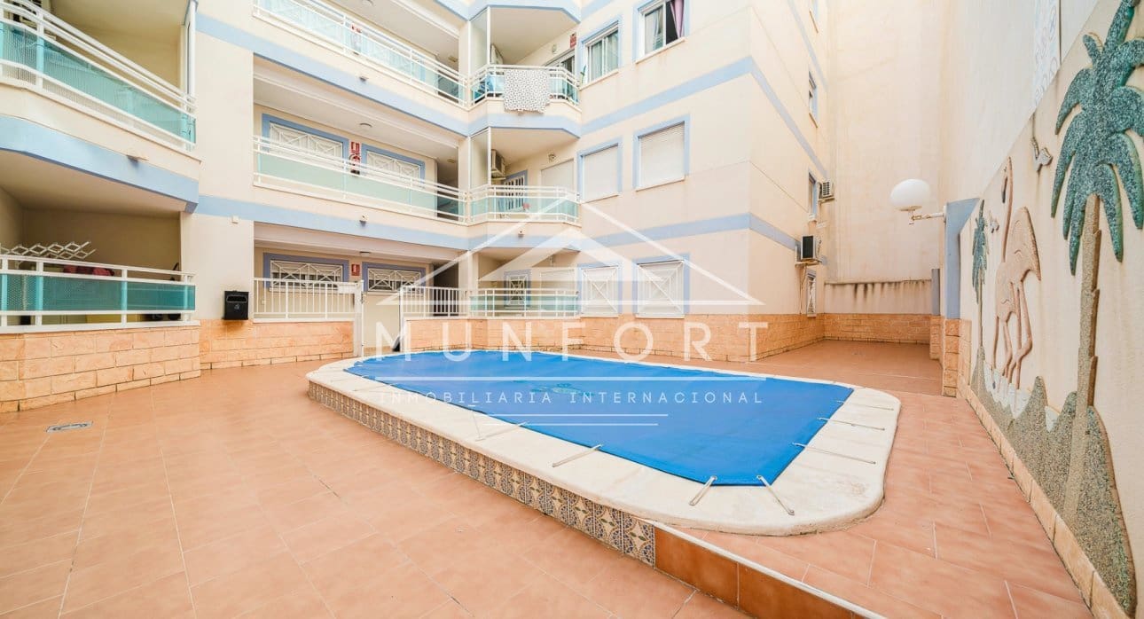 2 slaapkamer Appartement te koop in Torrevieja met zwembad - € 165.000 (Ref: 9345267)