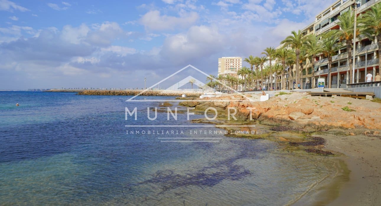 2 slaapkamer Appartement te koop in Torrevieja met zwembad - € 165.000 (Ref: 9345267)