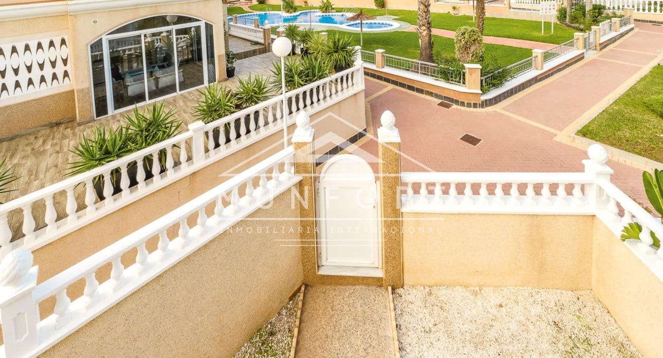 2 chambre Appartement à vendre à Orihuela Costa - 279 500 € (Ref: 9345269)