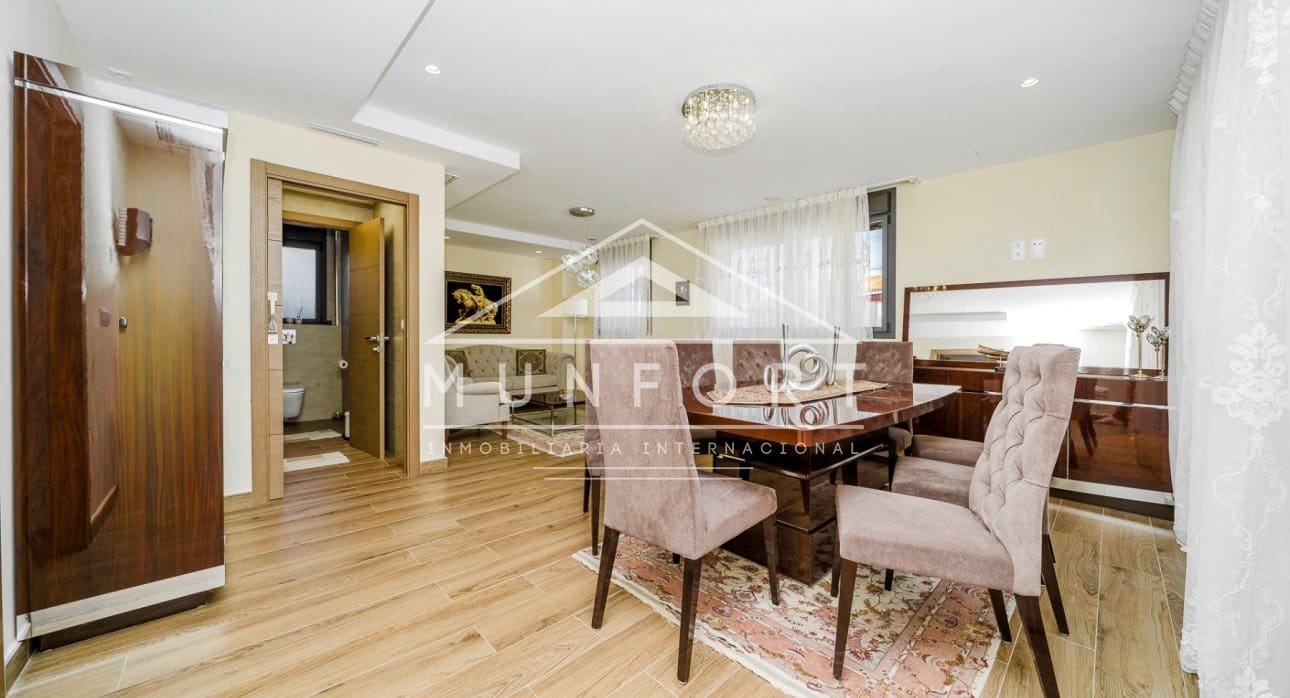 3 camera da letto Villa in vendita in Torrevieja con piscina - 1.280.000 € (Rif: 9345565)