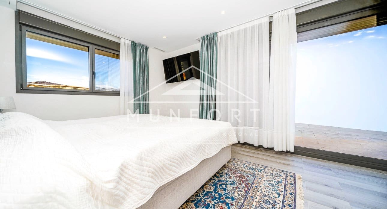 3 camera da letto Villa in vendita in Torrevieja con piscina - 1.280.000 € (Rif: 9345565)