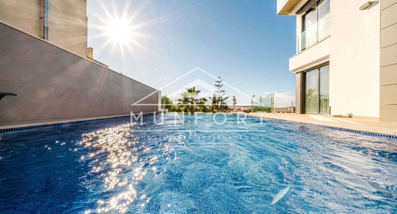 3 camera da letto Villa in vendita in Torrevieja con piscina - 1.280.000 € (Rif: 9345565)