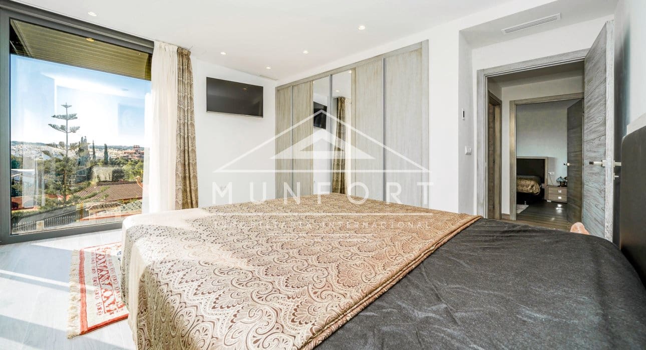 3 camera da letto Villa in vendita in Torrevieja con piscina - 1.280.000 € (Rif: 9345565)