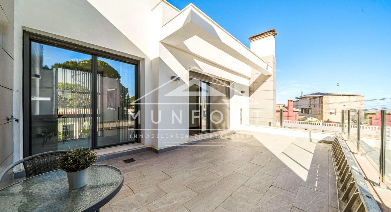 3 camera da letto Villa in vendita in Torrevieja con piscina - 1.280.000 € (Rif: 9345565)