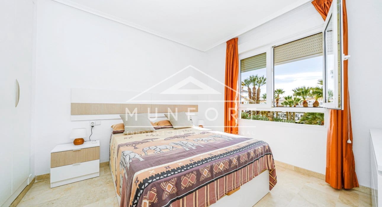 2 Zimmer Apartment zu verkaufen in Villamartin mit Pool - 238.000 € (Ref: 9345566)