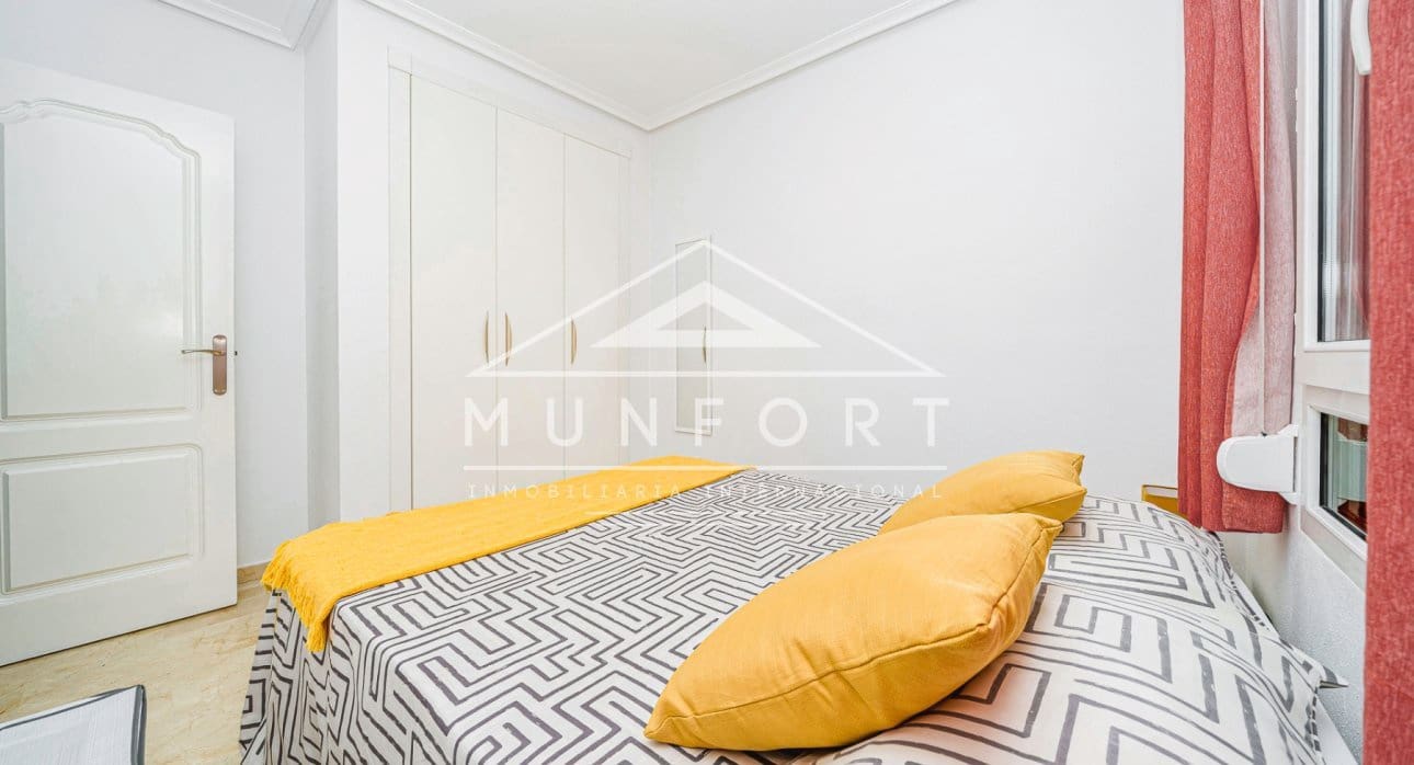 2 Zimmer Apartment zu verkaufen in Villamartin mit Pool - 238.000 € (Ref: 9345566)