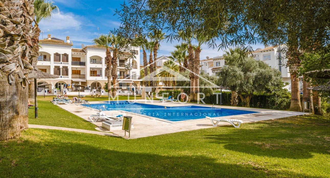 2 Zimmer Apartment zu verkaufen in Villamartin mit Pool - 238.000 € (Ref: 9345566)