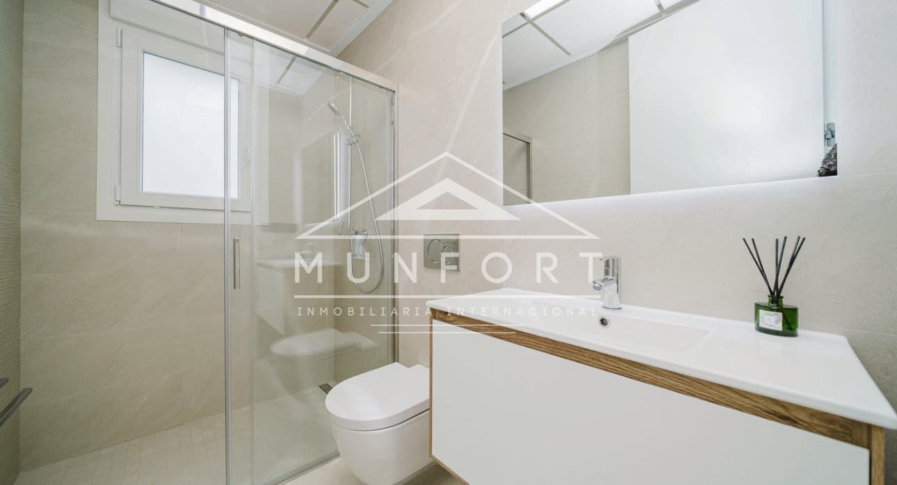 5 makuuhuone Huvila myytävänä paikassa Los Montesinos mukana uima-altaan - 780 000 € (Ref: 9348017)