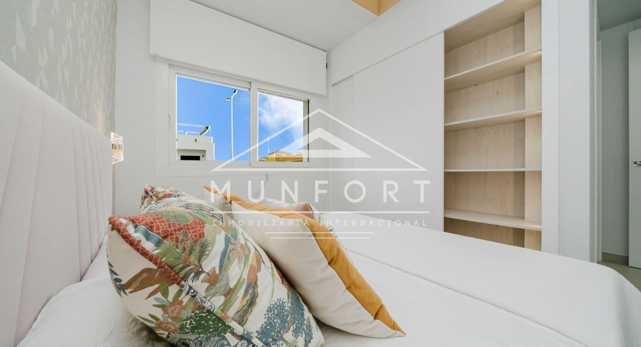 5 makuuhuone Huvila myytävänä paikassa Los Montesinos mukana uima-altaan - 780 000 € (Ref: 9348017)