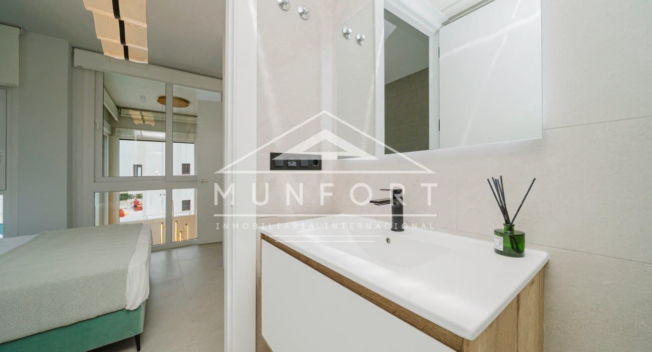 5 makuuhuone Huvila myytävänä paikassa Los Montesinos mukana uima-altaan - 780 000 € (Ref: 9348017)