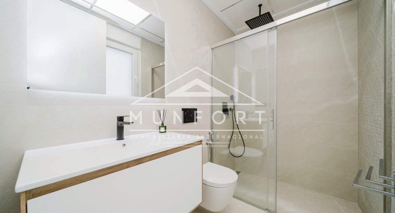 5 makuuhuone Huvila myytävänä paikassa Los Montesinos mukana uima-altaan - 780 000 € (Ref: 9348017)