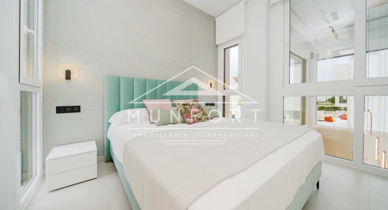 5 makuuhuone Huvila myytävänä paikassa Los Montesinos mukana uima-altaan - 780 000 € (Ref: 9348017)