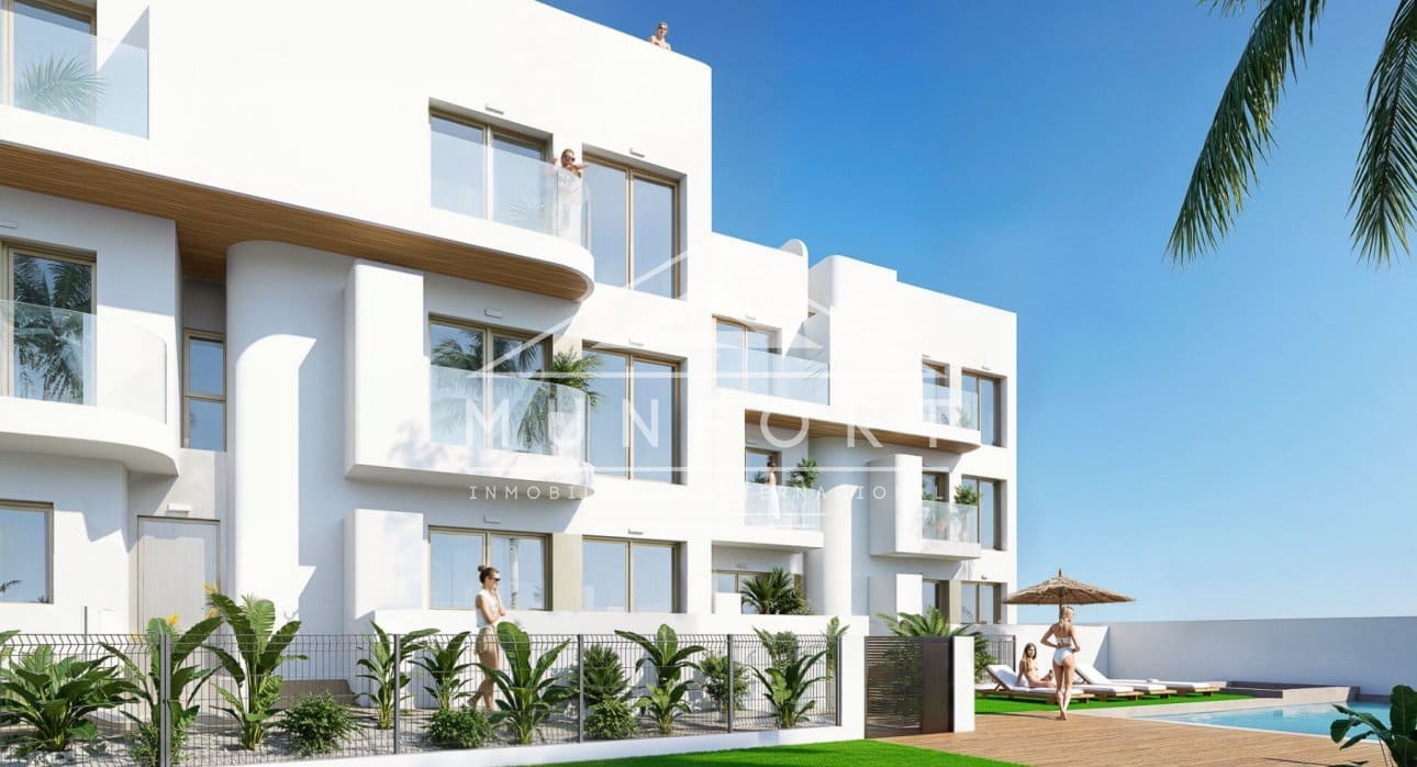Ático de 3 habitaciones en Los Alcázares en venta con piscina - 419.900 € (Ref: 9349812)