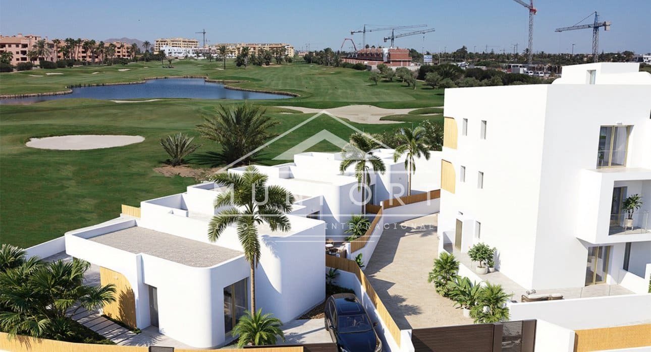3 bedroom Apartment for sale in Los Alcazares with pool - € 329,900 (Ref: 9349813)
