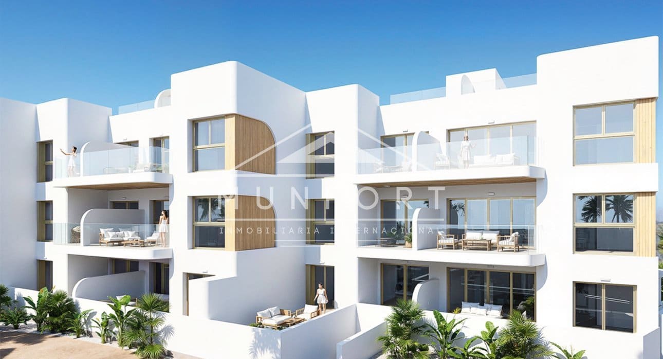 3 bedroom Apartment for sale in Los Alcazares with pool - € 329,900 (Ref: 9349813)