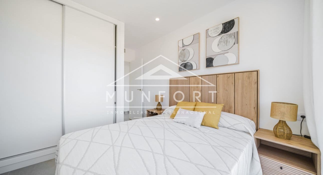 2 slaapkamer Appartement te koop in La Manga del Mar Menor met zwembad - € 213.259 (Ref: 9350045)